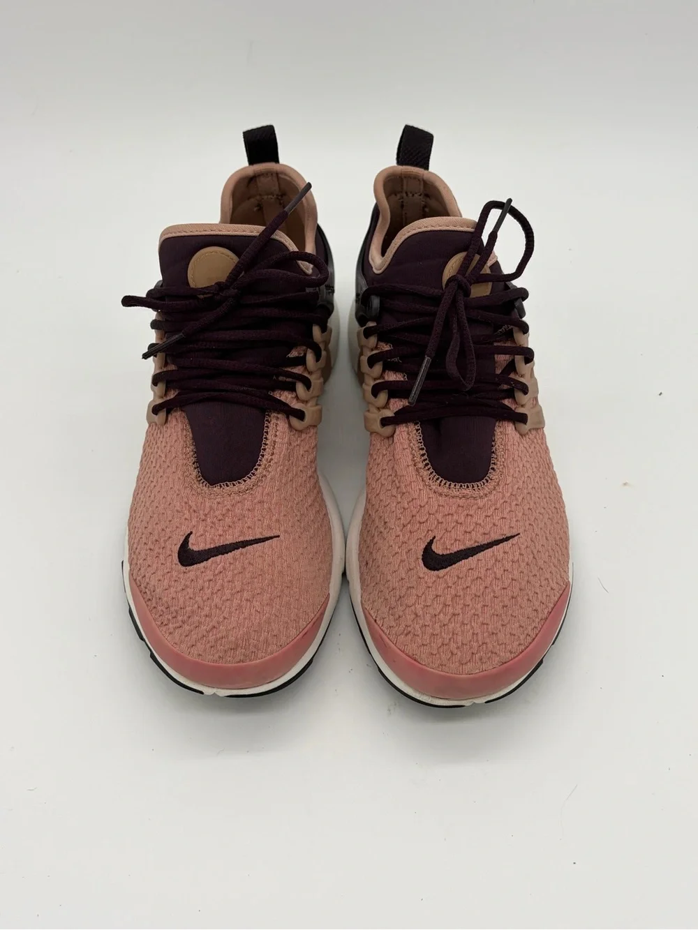 Nike lightweight knit